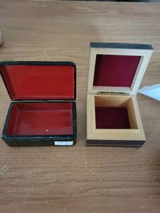 lot 258 image: 2 small Decorative Boxes with Red Burgundy Interiors