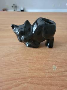 lot 270 image: Black Elephant-Shaped Ceramic Planter