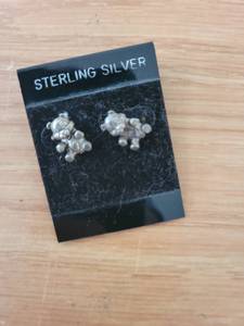 lot 273 image: Sterling Silver Cluster Earrings