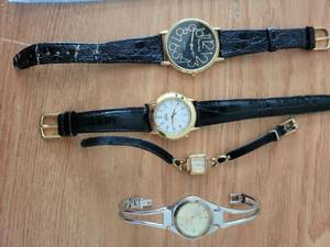 lot 289 image: Mixed Wristwatches Lot of 4 Assorted Styles
