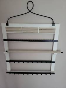 lot 312 image: Wall-Mounted Jewelry Organizer Display Rack with Black Hook