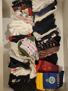 lot 315 image: Mixed Socks Lot 30 Pairs Holiday Everyday Casual Womans