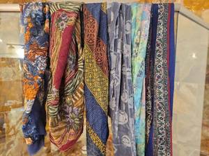 lot 331 image: Womens Clothing Lot Scarves Wraps Assorted Patterns Colors
