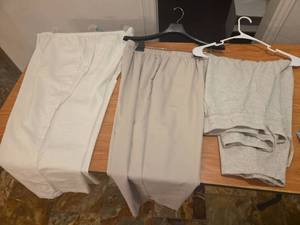 lot 343 image: Three Pack Capri Pants 16XL