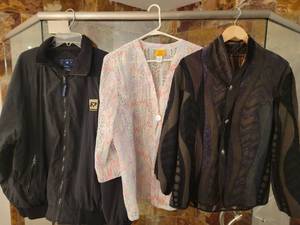 lot 352 image: Clothing Lot 3 clothing lot