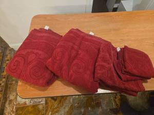 lot 381 image: Two Rags, One Hand Towel, Two Towels