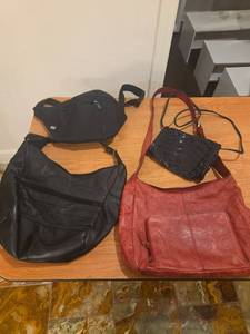 lot 383 image: Four Pack Bags