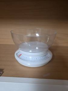 lot 401 image: Kitchen Scale