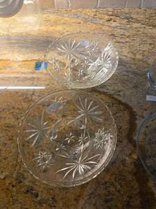 lot 417 image: Two Pack Glass Dish