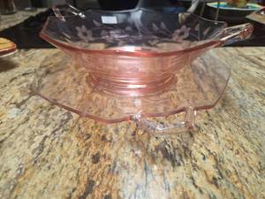 lot 430 image: Glass Bowl and Dish