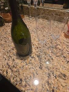 lot 471 image: Mo�t et Chandon Champagne Cuv�e Dom P�rignon Vintage 1983 Empty Bottle with 2 Flute Glasses