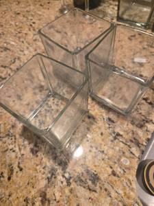 lot 473 image: Set of 3 Clear Glass Square Containers