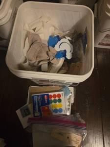 lot 488 image: Assorted Craft Supplies