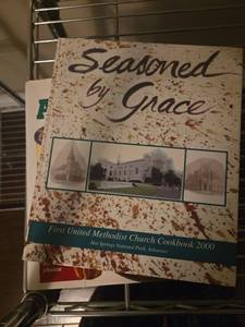 lot 512 image: Seasoned by Grace First United Methodist Church Cookbook 2000 Hot Springs Arkansas