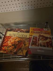 lot 520 image: Lot of 2 Cookbooks Fix It Quick Slow Cooker and Taste of Home Casseroles