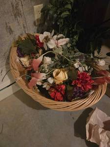 lot 558 image: Floral Arrangement in Woven Basket with Mixed Flowers