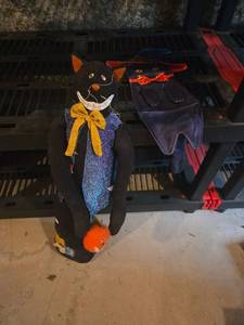 lot 585 image: Halloween Decorative Cat Figure with Orange Bow and Accessories