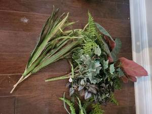 lot 623 image: Faux Foliage Stem Assortment Mixed Greenery Bundle