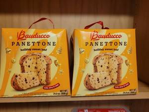lot 648 image: Bauducco Panettone Holiday Sweet Loaf 24 oz 680g Lot of 2