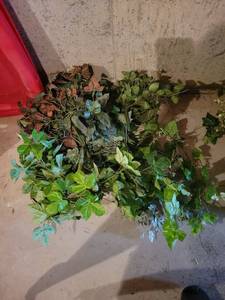 lot 663 image: Faux Leaf Vine Stem Lot Assorted Styles and Colors