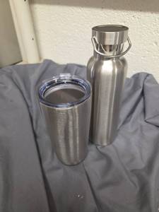 lot 1871 image: Two Pack To Go Water Bottles  - Retail $0