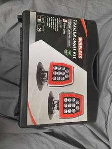lot 1937 image: Wireless 8 Function Trailer Light Kit 100% Cable-Free Solution - Retail $0