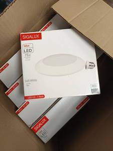 lot 21 image: Sigalux LED Bulbs 75W Replacement 13W E26 Soft White Dimmable Lot of 8