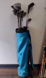 lot 25 image: Spalding Golf Club Set with Bag - Dunlop Tour Special Driver Putter Irons