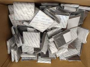 lot 33 image: Lot of 50 wallets for men