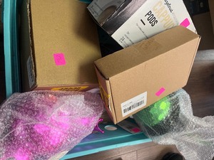 lot 71 image: Mystery miscellaneous Box - 10 items
