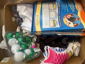 lot 103 image: Mystery box