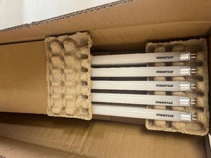 lot 109 image: Sylvania LED light bulbs 25w