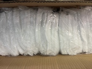 lot 114 image: Non-woven bouffant folded 21 - W