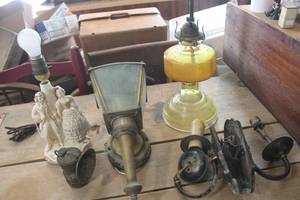 lot 3032 image: Antique Lamp untested, Oil Lamp Base & More