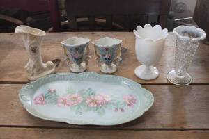 lot 3045 image: Vintage Vases and More