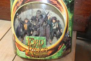 lot 3059 image: NIB Lord of the Rings Moria Orc Dolls