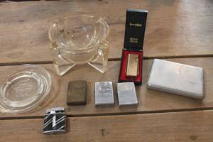 lot 3081 image: Vintage Zippo Lighters, Ashtrays & More