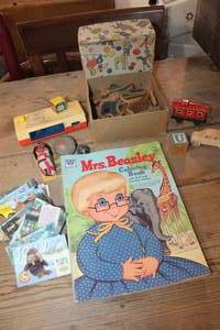lot 3090 image: TY Beanie Babies Trading Cards and More