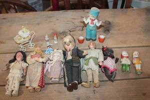 lot 3101 image: Antique Bisque Babies and More