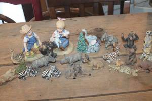 lot 3105 image: Animal Figurines and More