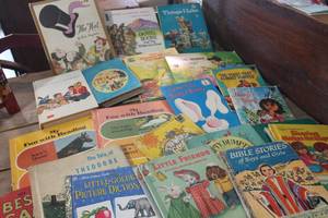 lot 3120 image: Vintage Childrens Books