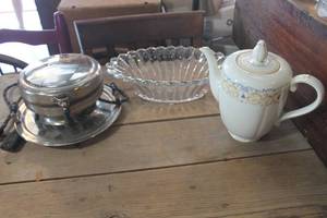 lot 3124 image: Antique Waffle Maker untested, Teapot & More