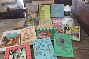 lot 3128 image: Vintage Cook Books