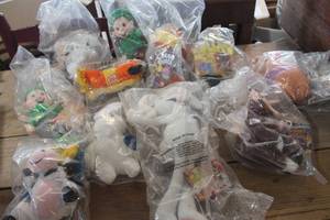 lot 3151 image: NIP Cereal Stuffed Animal and More