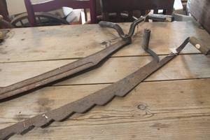 lot 3178 image: Antique 2 Handled Hay Saws