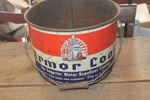 lot 3179 image: Vintage Armor Coat Metal Bucket