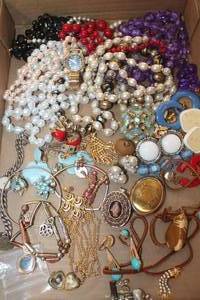 lot 3230 image: Flat of Misc. Jewelry and More