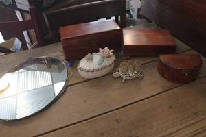 lot 3234 image: Vintage Dresser Boxes and More