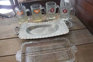 lot 3251 image: Heavy Glass A&W Root Beer Mugs and More