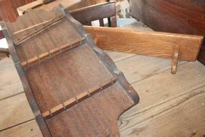 lot 3270 image: Vintage Wood Souvenir Spoon Rack needs repaired & More